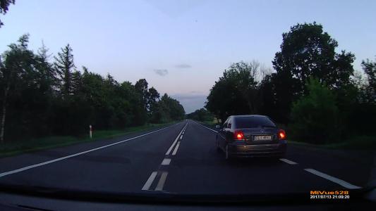 TOYOTA AVENSIS SEDAN (CLI49XC)