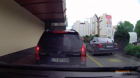 MERCEDES-BENZ E 400 CDI AVANTGARDE (CT1822K)