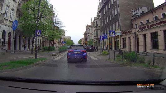 TOYOTA YARIS 17- (CT6082R)