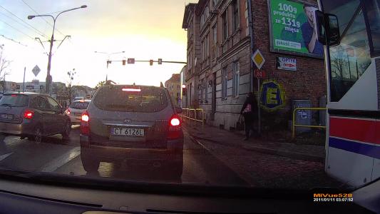 HYUNDAI TUCSON 2.0 ELEGANCE / PREMIUM (CT6126L)