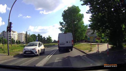 TOYOTA YARIS (CT7279R)