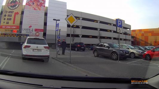 VOLKSWAGEN TIGUAN 16- (CT7490N)