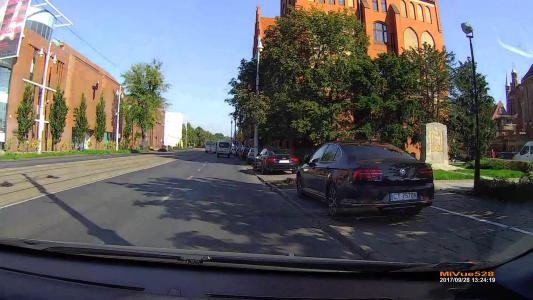 VOLKSWAGEN PASSAT (CT7570N)