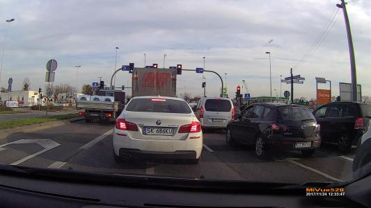 MAZDA 3 - 1.6 HATCHBACK (CT8076L)