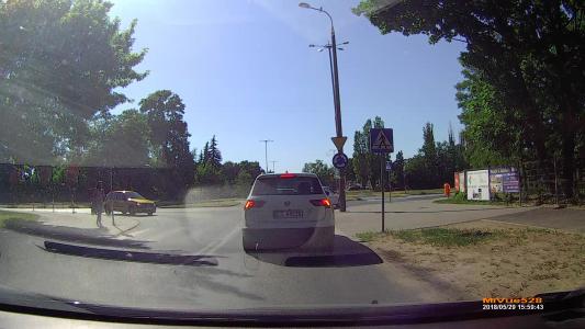 VOLKSWAGEN TIGUAN 16- (CT8422R)