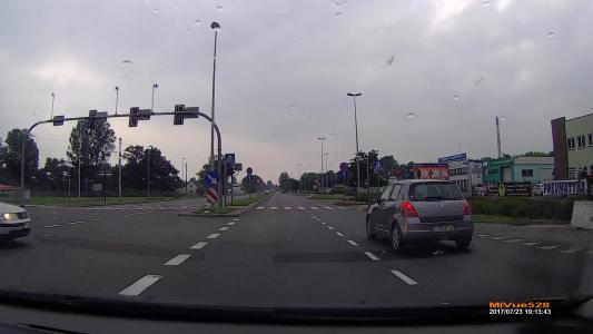 SUZUKI SWIFT - (CTR9CA2)