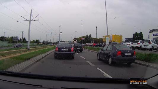 VOLKSWAGEN BORA 1.6 BASIS (CTR9MP5)