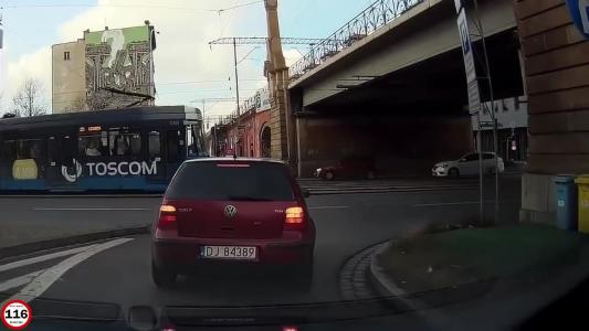 VOLKSWAGEN GOLF IV 1.9 TDI BASIS (DJ84389)