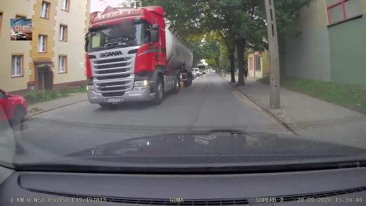 SCANIA N320 (ELE9R45)