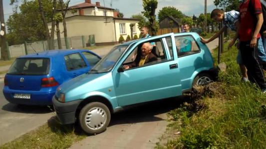 VOLKSWAGEN GOLF (EZD85UV)