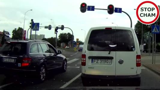 VOLKSWAGEN CADDY MAXI GP 1.6 TDI MR`11 E5 2.4T (FZ3190J)