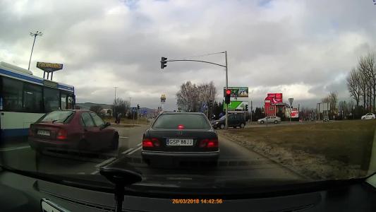 MERCEDES BENZ E (GSP88JJ)