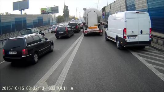 VOLKSWAGEN PASSAT 1.9 TDI BASIS (LC45480)