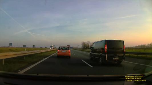 OPEL VIVARO (OB1868C)