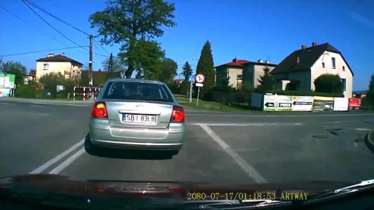 TOYOTA AVENSIS (SBI83L8)