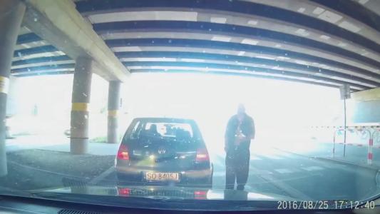 VOLKSWAGEN GOLF IV (SO8405J)