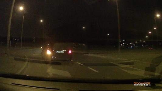 MERCEDES - BENZ C 180 (WB3267P)