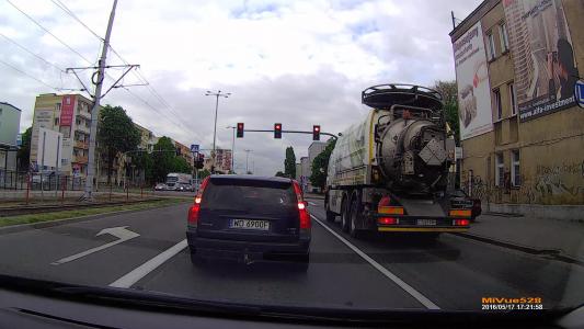 VOLVO V70 T5 (WD6900F)