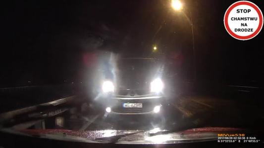 RENAULT TRAFIC PASSE. (WE625HS)