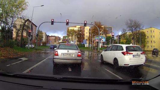 TOYOTA AURIS (WS77564)