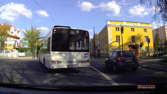 TOYOTA YARIS HYBRID (WU3782E)