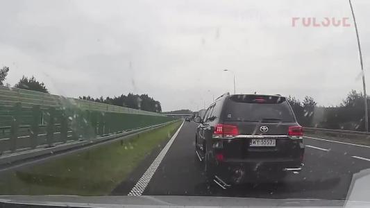 TOYOTA LAND CRUISER V8 16- (WY5553J)