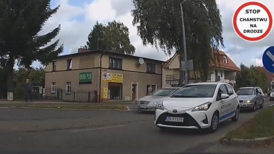 TOYOTA YARIS 17- (ZK9157E)