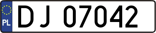 DJ07042