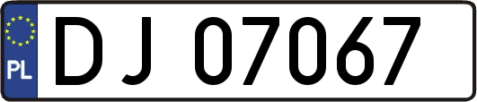DJ07067
