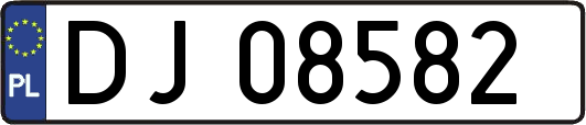 DJ08582