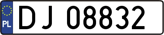 DJ08832