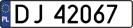 DJ42067