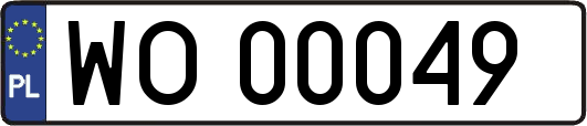 WO00049