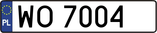 WO7004